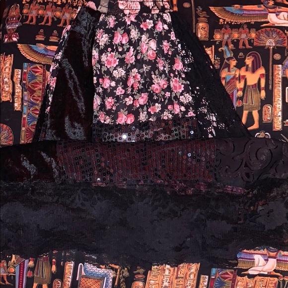 🥀Vintage 90’s Patchwork Floral Velvet Sequin Ragdoll Skirt - Picture 9 of 9